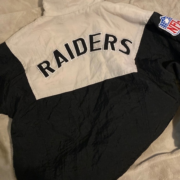 Vintage NFL Raiders Jacket - Picture 2 of 3